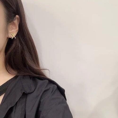 Advanced Sensory Net Red Stereo Cross X Simple Ins Wind Niche Temperament Geometric Stud Earrings for Women Piercing Jewelry