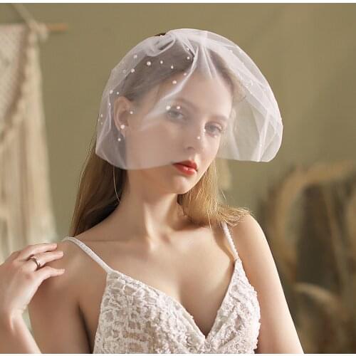 Simple Blusher Bridal Veil Soft Tulle Pearl Beaded White Wedding Veil with Comb for Bride Travel Studio Photo Perform Props V002