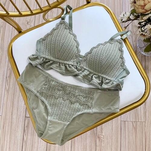 Women Thin Front Closure Bra Set Exquisite Lace Push Up Knitted Embroidery Bow Padded Wire Free Bra Brief Set