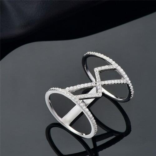 DY Clear CZ Special Twisted Unique Lines Charm Ring For Women Party Show Fashion Accessories925 Sterling Silver Ring Jewelry