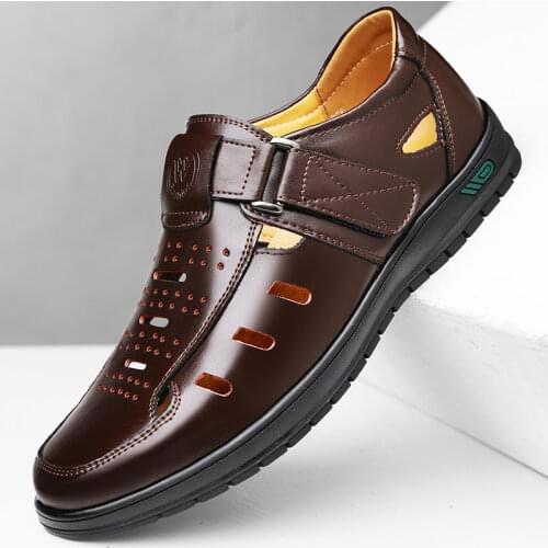 Mens sandals 2021 summer new mens shoes summer leisure hollow leather shoes black non-slip breathable shoes