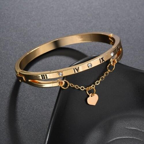 Vintage Rhinestone Inlaid Roman Number Metal Heart Love Pendent Bracelet Bangle Wrist Jewelry Bracelets for Women Girls Men Gift