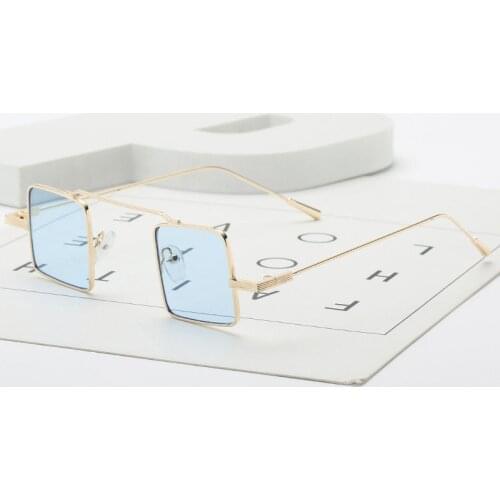 Black Yellow Red Small Lens Eyewear Personality Small Square Sunglasses Men Women Vintage Metal Frame Sun Glasses