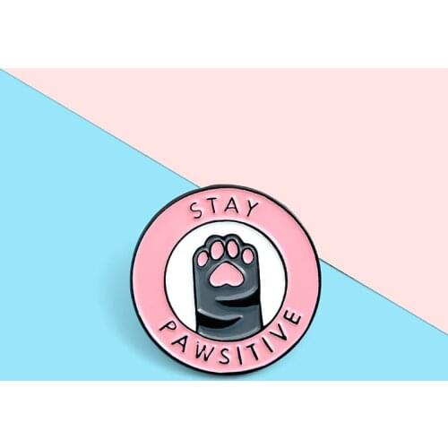 Cartoon Pink Cat Paw Brooch Bag Shirt Badges Alloy Enamel Pins Broches for Men Women Badge Pines Brooches Jewelry Accessories