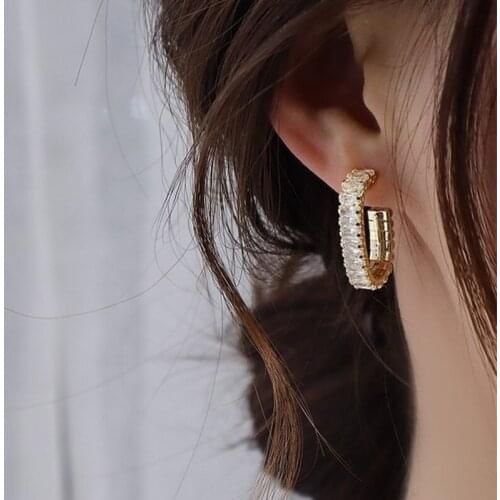 Exquisite Dazzling Zircon Inlaid Circle Stud Earring Temperament Women Rhinestone Earrings Korean Fashion Engagement Jewelry