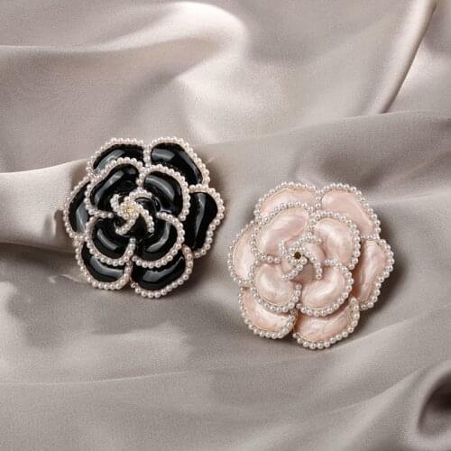 Morkopela Imitation Pearls Flower Brooch Vintage Rhinestone Brooches Jewelry Women Banquet Party Pins Scarf Clothes Clip Pin