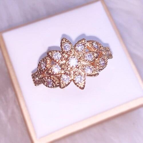 Fashion Gold Gold Diamond Snowflake Ring Exquisite Flower Ring Elegant Personality Womens Accessories Factory Wholesale