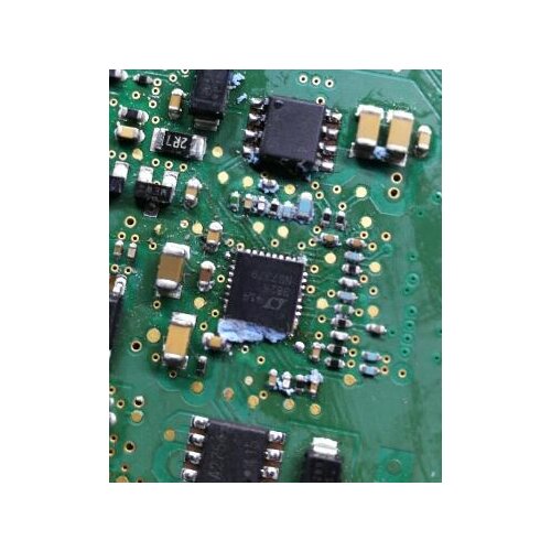 LTC3826IUH # PBF DC DC voltage stabilizer 3826 LTC3826 32 - WFQFN switch controller