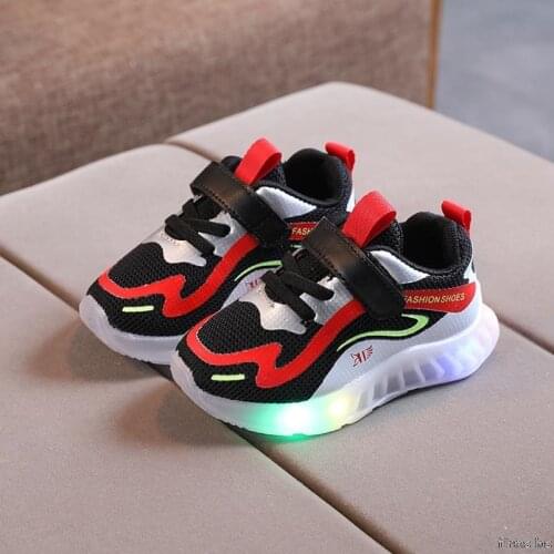 Spring and autumn new childrens breathable sneakers girls non-slip soft bottom 3 colors optional toddler shoes LED light