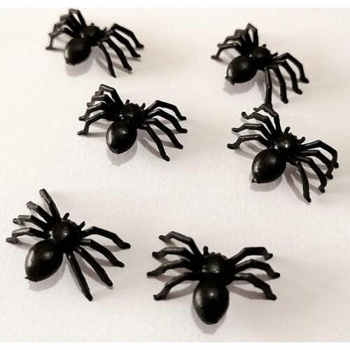 20pcs Funny Fake Cockroach Halloween Decoration Jokes Pranks Maker Fun Novelty Tricks Simulation False Spider Cockroach Toys
