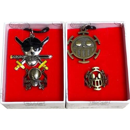 2pcs/Set One Piece Mihawk Trafalgar Law Luffy Metal Pendant Necklace Ring Cosplay