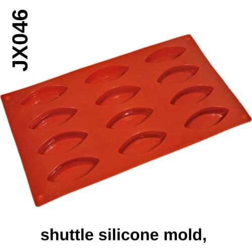 Shuttle silicone mold, product suitable for food contact