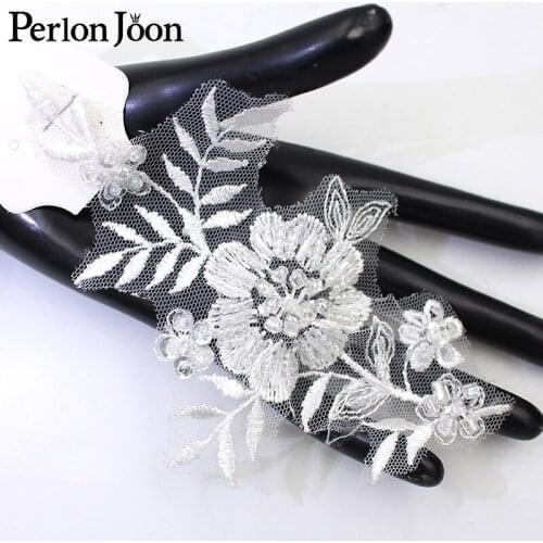 1PC Hand-stitched beads Sequins rhinestone decoration white flower lace appliques sewn on wedding dress patch accessories WH014