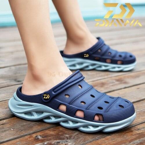 Daiwa Mens Fishing Shoes Breathable Quick Dry Creek Shoes Non-slip Anti-sweat Wading Shoes Porous Shoes Slippers Beach Shoes