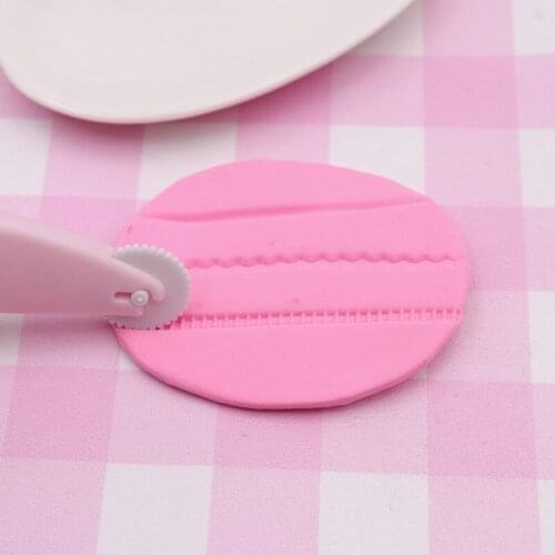 4Wheels Clay Lace Wheel Embossing Device Lace Roll Pressing Fondant Cake Embossed Wheel Tool Art Super-Quality Durable 2019NEW