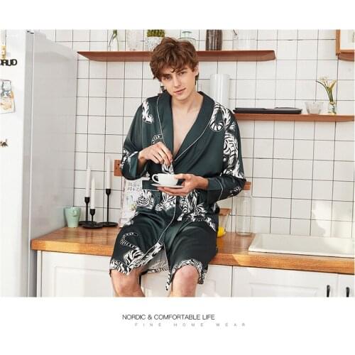 Fashion Mens Summer Kimono Robe Bath Gown Casual Silky Home Wear Male Nightgown Sleepwear Sleepshirts Pijama Mujer L-XXL