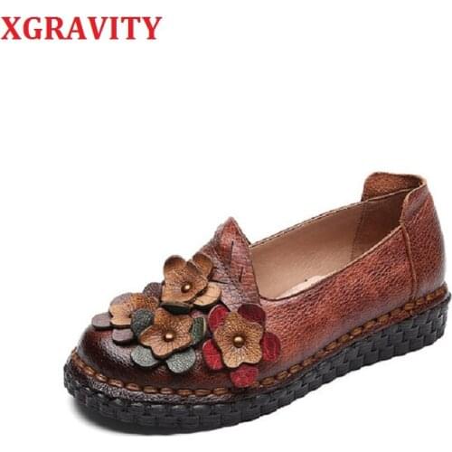 XGRAVITY Hand Made Retro Lady Round Toe Flat Shoes Elegant Genuine Leather Fashion Flats Ethnic Flower Loafer Girl Shoes C284