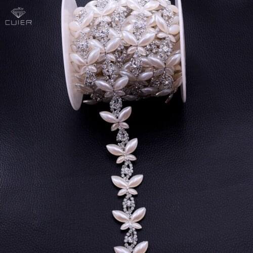 10yards 2.5cm Width Lovely Butterfly shape Pearl Rhinestone Trimming Appliques for Bridal Belt Wedding dress Decorations HF-518