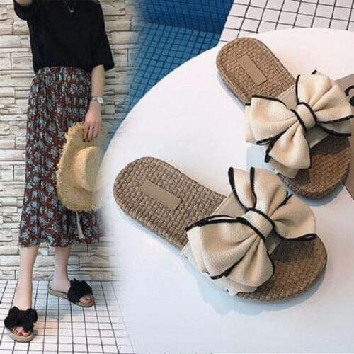 2020 New Summer Slippers Outing One Flip-Flop Womens Shoes Fashion Beach Shoes Bowknot Beach Sandals and slippers