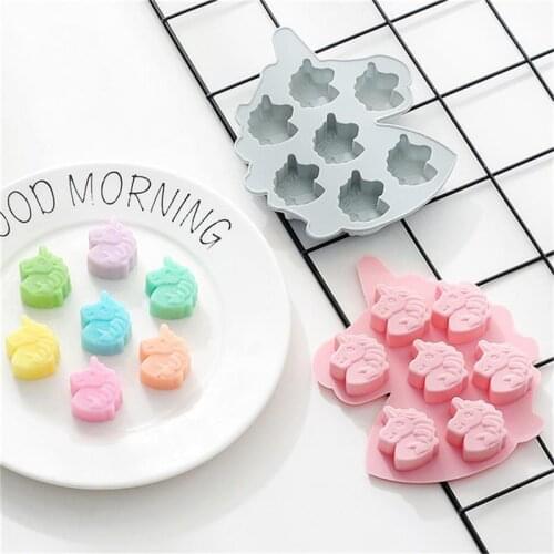 7 Holes Unicorn 3D Shape Fondant Molds Non-Stick Silicone Cake Mold for Baking Chocolate Mold DIY Jelly Muffin Ice-creams