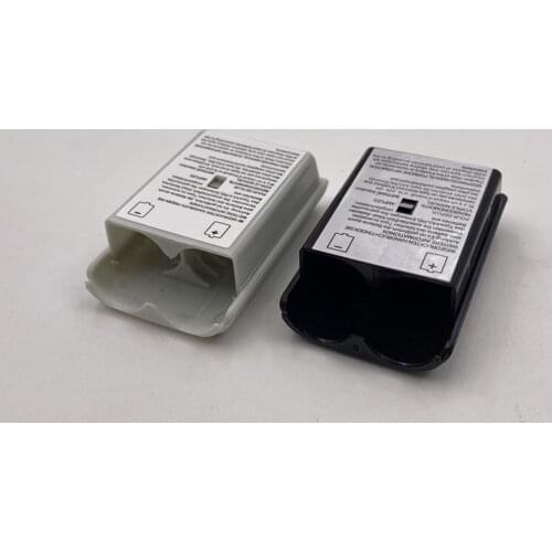 50pcs Battery Pack Cover Shell Case Kit for Xbox 360 Wireless Controller Black White with Sticker