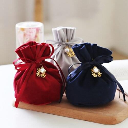 Wedding Parry Velvet Pouches Bag Gift Candy Drawstring Bag for Jewelry Earring Display Packaging Personalized Logo