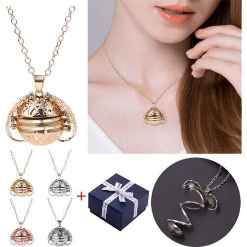 Wings stretch Photo Box Necklace can open four layers stretch Photo Box Necklace butterfly necklace 2021necklace for women