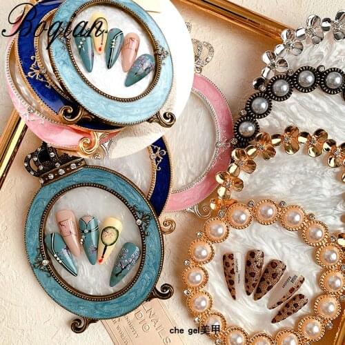 BQAN Crown Pear Luxury Retro Nail Art Display Holder Unique Manicure Display Frame Design Salon False Nails Art Tip Display