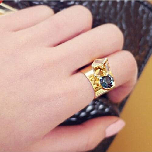 New Jewelry Exquisite Popular Ladies Fashion Trend Crystal Exaggerated Index Finger Ring Wholesale Rings For Women
