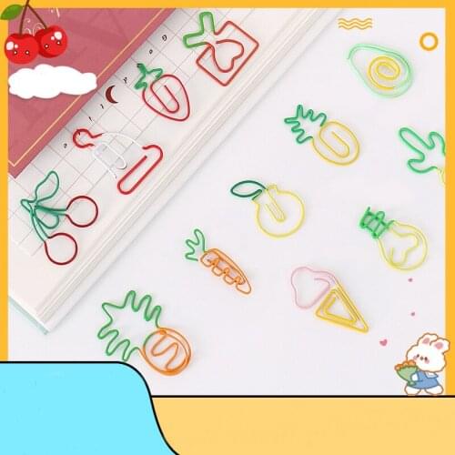 Diy cute cartoon carrot paperclip creative shape shaped shaped curved pins Christmas handbook decoration