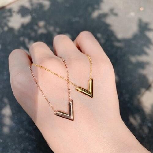 YUN RUO Trenday Letter V Pendant Necklace Rose Gold Color Titanium Steel Jewelry Woman Gift Party Not Change Color Drop Shipping