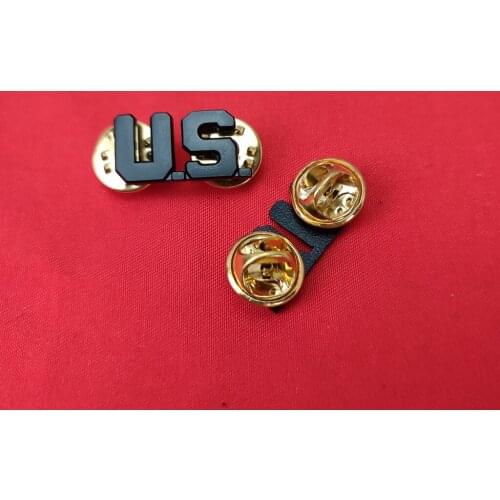 PAIR OF WW2 US ARMY OFFICER U.S. SCREWBACK COLLAR BADGE LAPEL INSIGNIA METAL black