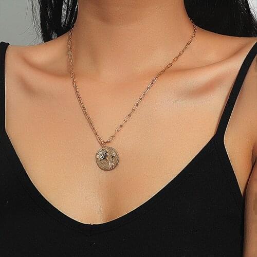 Metal Rose Flower Coin Pendant Necklace for Women Gold Color Clavicle Chain Short Necklaces Female 2021 Fashion Jewelry
