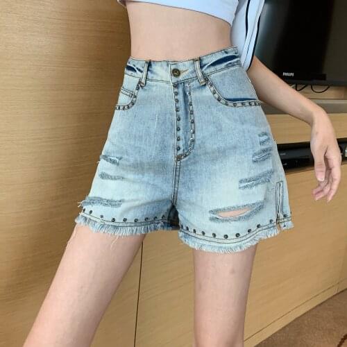2021 New Riveted Heavy Industry Pierced Jeans Shorts Girls Washed Button Old Boyfriend Jeans Hot Pants Women