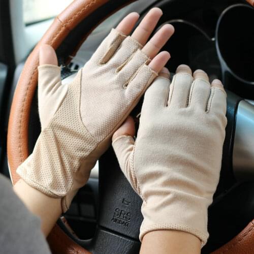 Half Finger Gloves Male Driving Anti-Sun Breathable Summer Thin Semi-Finger Non-Slip Fingerless Mans Gloves FS36