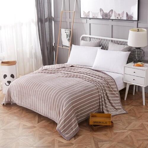 High quality Thicken plush bedspread blanket 200x230cm High Density Super Soft Flannel Blanket to on for the sofa/Bed/Car