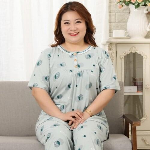 Free Shipping 2020 Womens Summer Cotton Short-Sleeved Shorts Pajamas Set Round Neck Turtleneck Thin Home Service Large Size 5XL