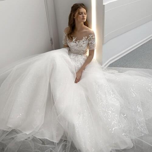 Gorgeous 2021 Lace Wedding Gowns Short Sleeves Applique Wedding Gown Beach Bridal Gowns vestido de fiesta