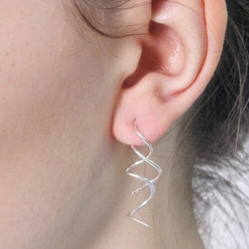Fashion Simple 925 Standard Silver Twist Twist Earrings Wedding Wedding Princess Love Earrings