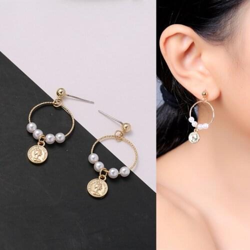 Vintage Round Pearl Hoop Metal Portrait Pendant Drop Earrings for Women Girls Teens Classic Coin Earrings 2021 Trend New Arrival
