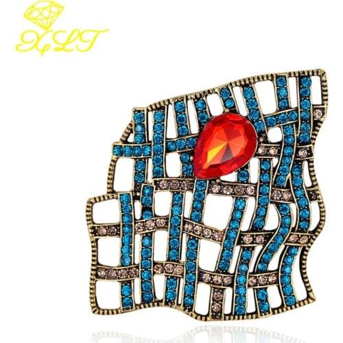 European and American Retro Alloy Grid Hollow Blue Diamond Brooches Geometric Personality Corsage Clothing Accessories Pins