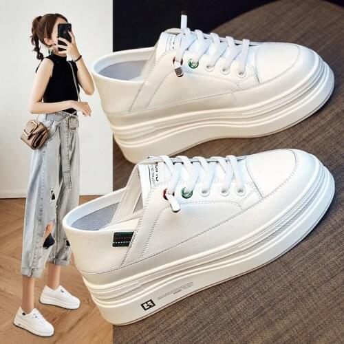 Increased white shoes womens spring 2021 new wild platform leisure sports online celebrity sponge cake shoes