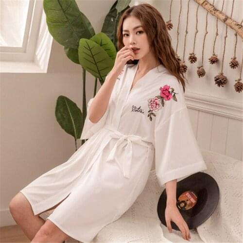 Women robe bride dressing gown female bridesmaids home service pajamas embroidery loose soft Sleepwear robe feminino 2020
