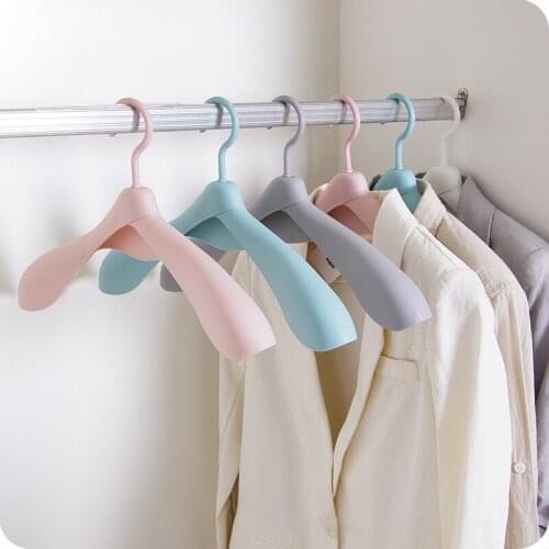 4 PCS/Lot Wide Shoulders Hangers For Clothes Plastic Closet Adult Cloth Rack