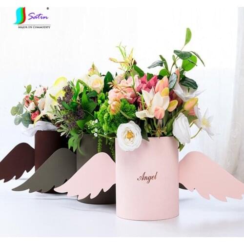 Creative Colorful Wings Cylindrical Gilding Letter Gift Box Wedding Party Birthday Candy Flowers Cardboard Decorative Gift Box