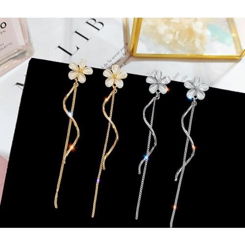 Long Tassel Twisted Alloy Dangle Earrings Temperamental Exquisite Elegant Flower Eardrop Female Fashion Jewelry Party Gifts