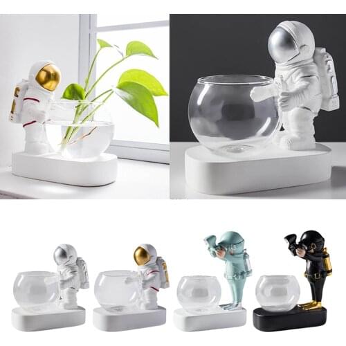 Nordic Astronaut Hydroponic Green Plant Vase Diver Flower Pot Garden Coffee Shop Tabletop Home Decoration Gift
