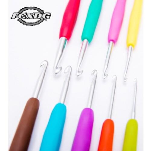 2-6mm Soft Plastic Handle Alumina Crochet Hooks for Knitting Needles Weave DIY Sewing Needles Punch Pen Embroidery Cross Stitch