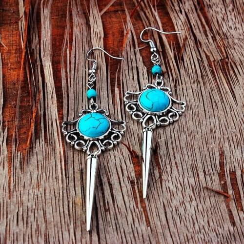 Vintage Hollow Pattern Ear Ring for Women Wizard Cone Shape Gothic Dangle Statement Earrings With Cats Eye Stone Jewelry VGE135