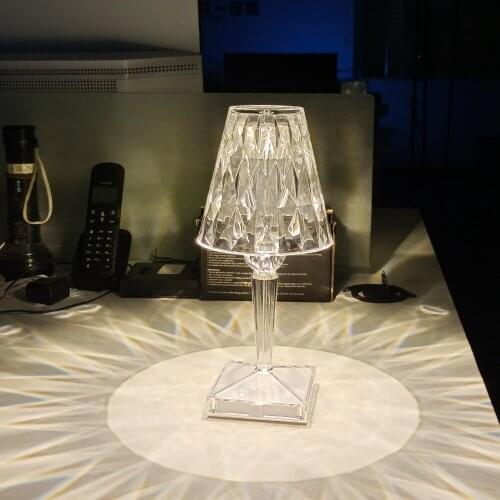 Diamond Table Lamp USB Rechargeable Acrylic Decoration Lamp Bedroom Bedside Crystal Table Lamp Gift Night Light Lighting Device